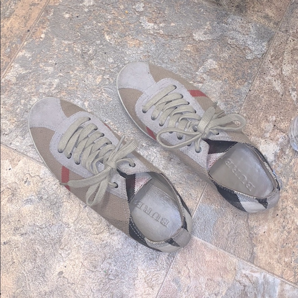 Burberry shoe